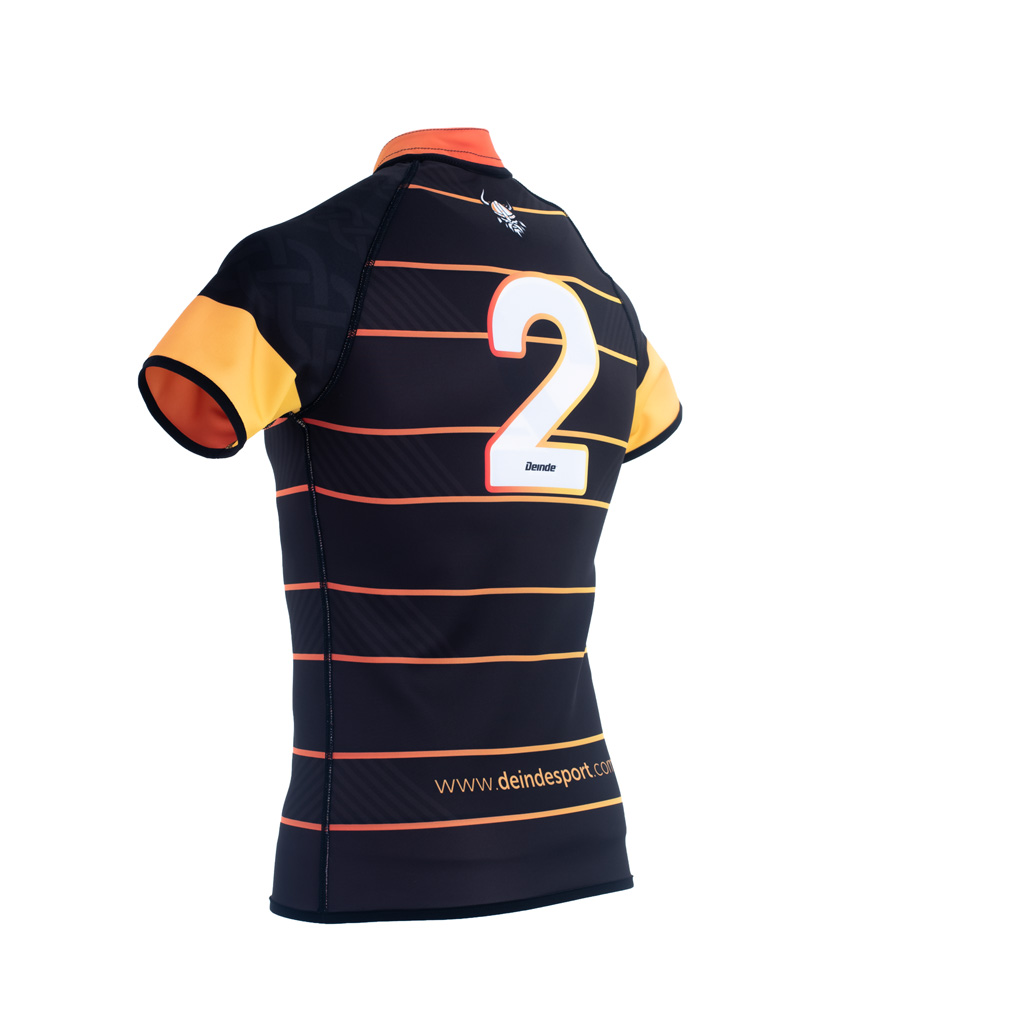 Modelo Camiseta Rugby DinD VivA Reversible