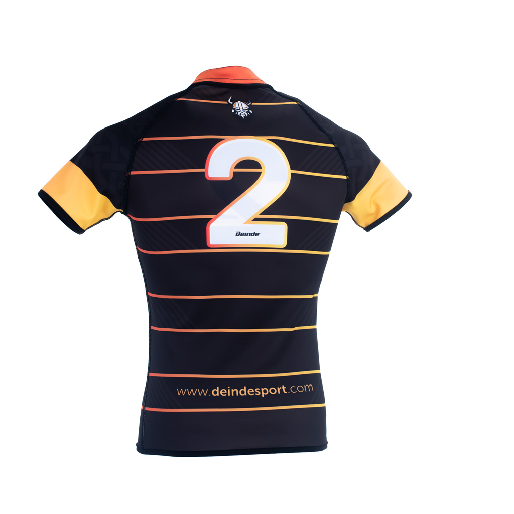 Modelo Camiseta Rugby DinD VivA Reversible