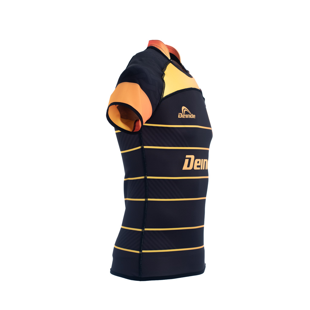 Modelo Camiseta Rugby DinD VivA Reversible